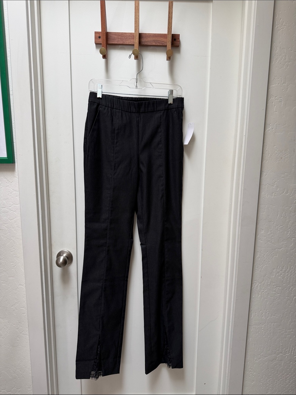 NWT Isaac Mizrahi Black Women’s Bootcut Dress Pants with Subtle Hem Detail
